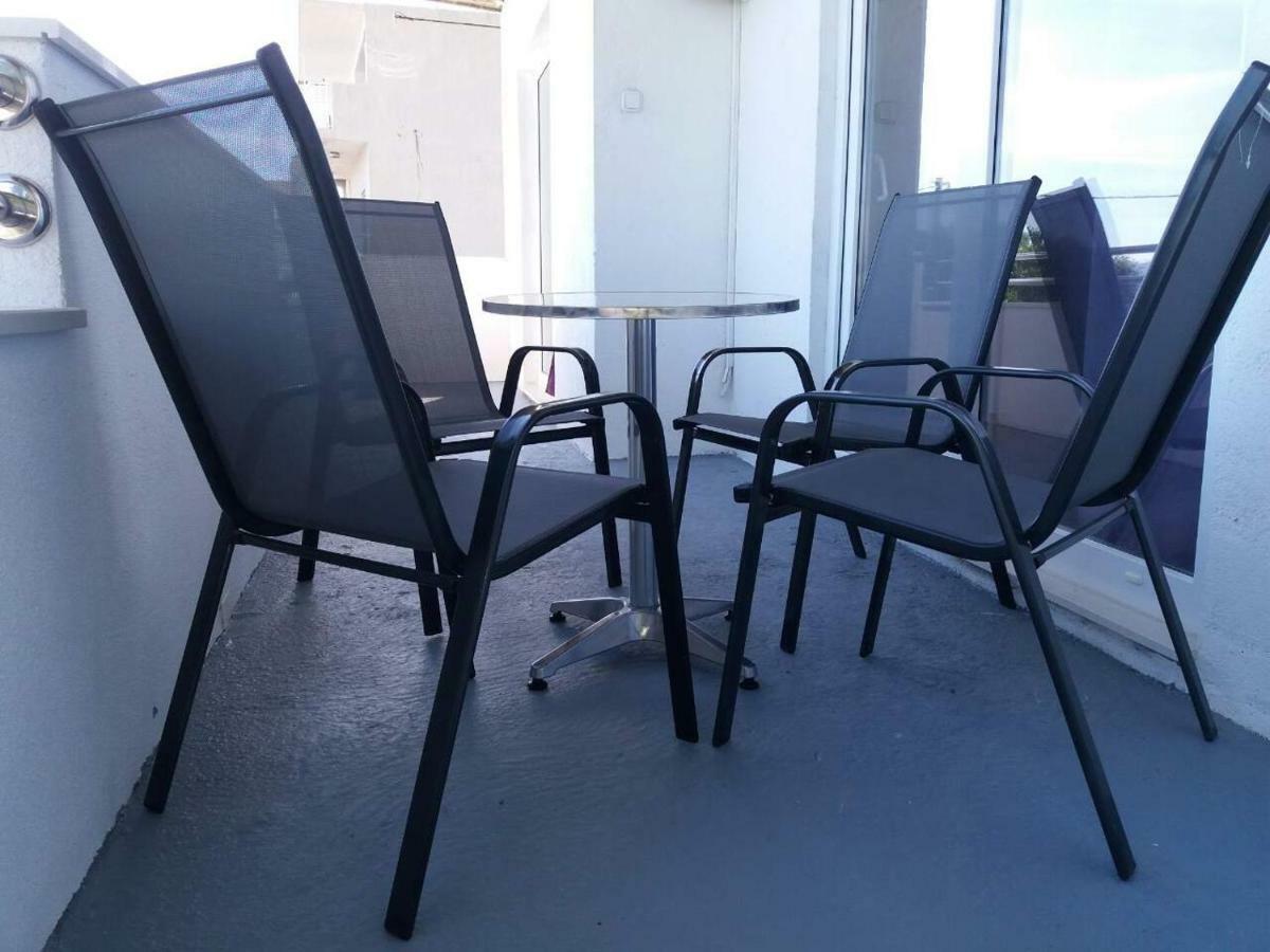 Apartments Marija Дуги Рат Екстериор снимка