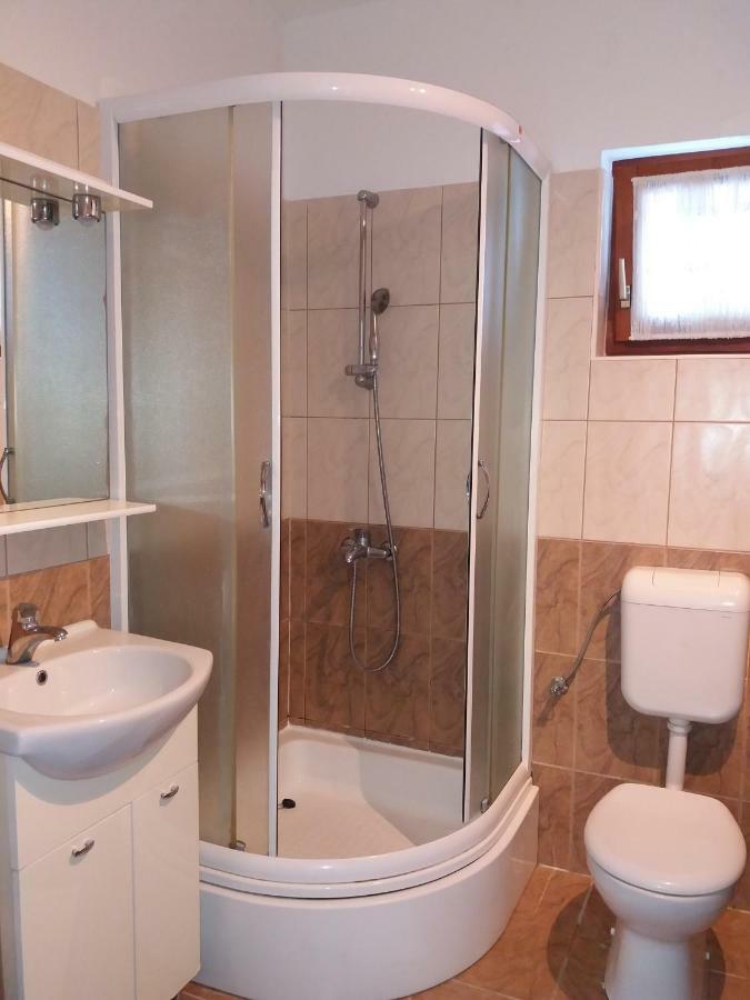 Apartments Marija Дуги Рат Екстериор снимка